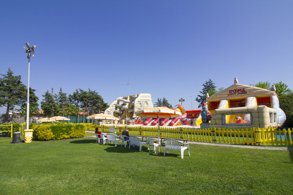 Giochi gonfiabili a Torre del lago Versilia